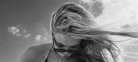 Vriendin Jutta Leerdam Deelt Foto Van Schaatsster In Kleine Bikini