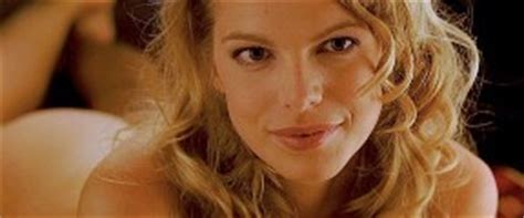 Has Cécile Breccia ever been nude