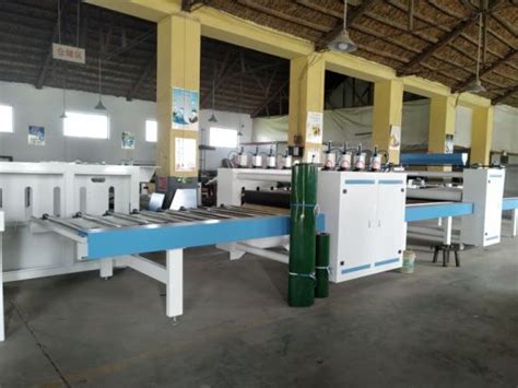China Fully Automatic Pur Hot Glue Laminating Machine For Pvc High Glossy Film Acrylic Sheet