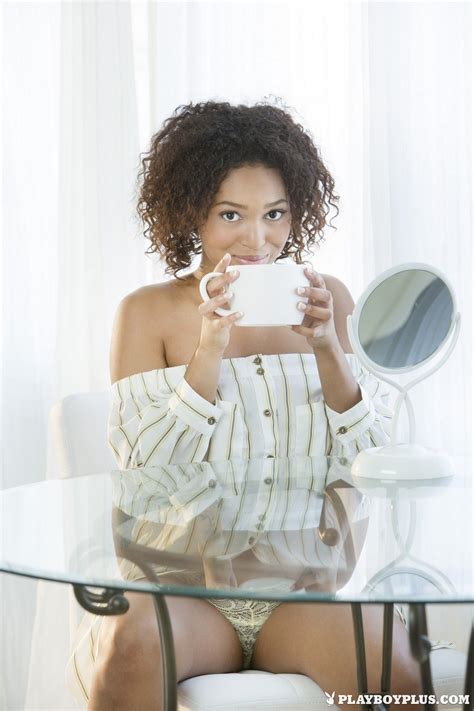 Noelle Monique Shows Off Her Tits And Bald Beaver Photos