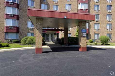 Maple Leaf Apartments Rentals - University Park, IL | Apartments.com