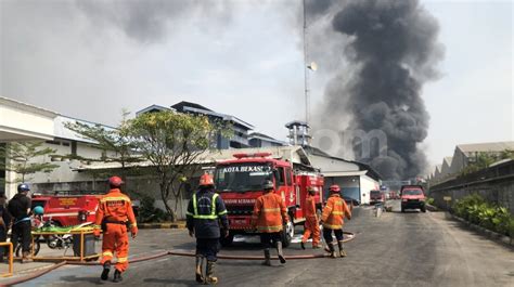 Korban Kebakaran Pabrik Di Bekasi Dapat Santunan Begini Penjelasan