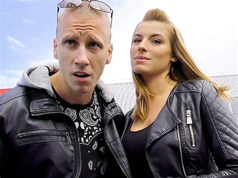 Hunt k Küken stimmt zu Sex vor ihr zu haben xHamster