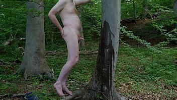 Meando Desnuda Al Aire Libre En El Bosque XVIDEOS