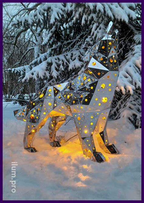 Полигональный волк из зеркальной нержавейки с подсветкой | ilum.pro