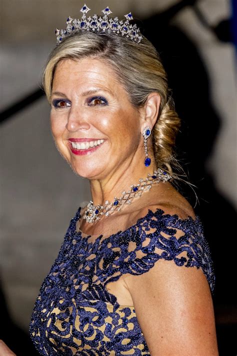 Koningin Máxima Gaat Voor Dark Glamour In Fonkelende Look