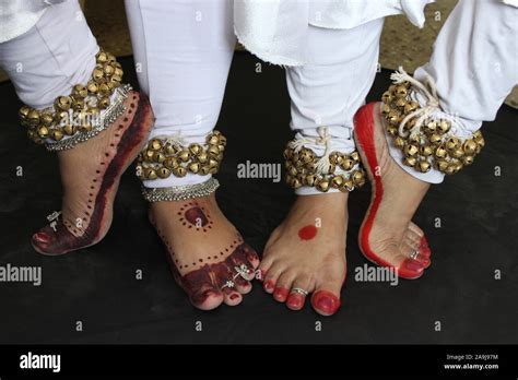 Two Pairs Of Legs In Kathak Pose Stock Photo Alamy