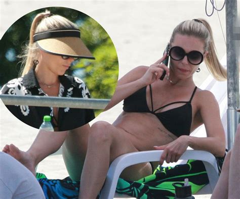 Gorące zdjęcia żony Mroczka w bikini Muranowicz ma ciało jak z wybiegu i jest mamą na medal