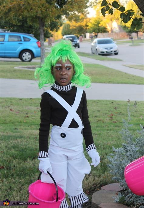 Willy Wonka and the Oompa Loompas Halloween Costumes | Mind Blowing DIY Costumes - Photo 4/5