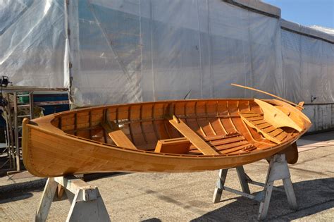Boat forum uk&prev=search&pto=aue. Model boat building, in the 1950s... Takes me back 35 years or so! My Krick U 25 started life that way. Four slabs of wood 2cm thick about 110cm long. Top 3 with a wide slot pre-cut in them. Rough shape sawn using a hand fret saw. 
