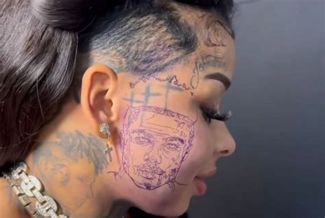 "Crazy In Love" Chrisean Rock Gets 7th Tattoo Of Fiance Blueface! 🤷🏾‍♀️