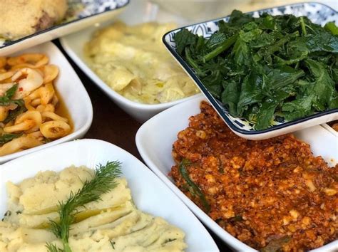 "Hayat bazen pirinç gibidir..''.. Cihangir Simitcisi Facebook. 