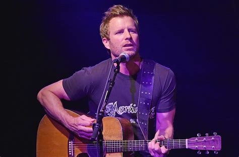 "Living": Hear Dierks Bentley