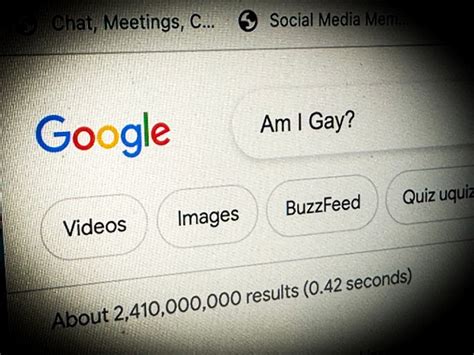 'Am I gay?'-related Google searches soar 1,300 percent in 19 years: analysis 