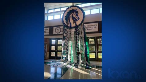 'Bigger than the bed of a pickup truck': Round Rock ISD school makes enormous mum
