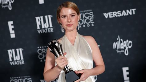 'Hamnet's Jessie Buckley Wins Best Actress in a Leading Role at the ... - balustradellc