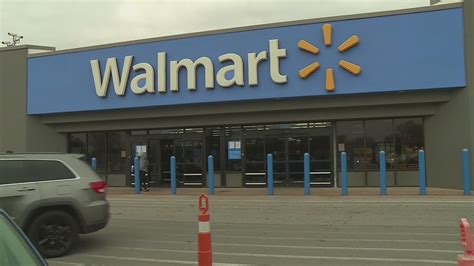 'It's like losing a family member,' Shoppers react to Walmart closing in Cahokia Heights 