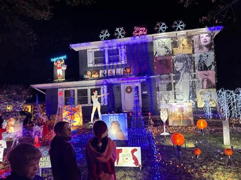 'Merry Swiftmas!' Naperville family goes viral with Taylor Swift-themed holiday lights