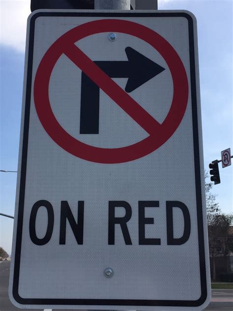 'No turn on red' signs could be going up all over San Francisco