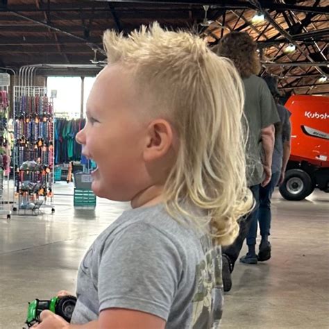 'Not going to cut it': Suburban boy thriving in national mullet contest