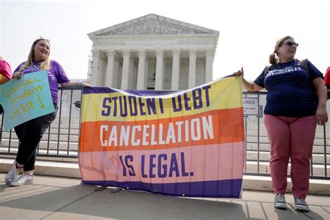 'Quite irresponsible': What to know about the student debt strike