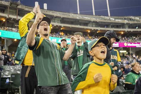 'RIP Oakland A's': Fans react to news of A's leaving for Vegas