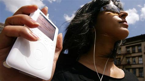 'Retro tech': Urban Outfitters selling 'vintage' iPods for up to $349