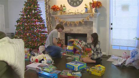 'Sibling Santas': South suburban teens spearhead annual toy drive for hospitalized children