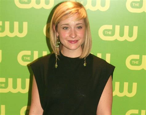 'Smallville' actor Allison Mack released from prison for role in sex-trafficking case tied to cult-like group