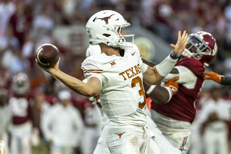 'The taste of victory is very sweet': Longhorns' strong 4th quarter a welcomed sign going forward