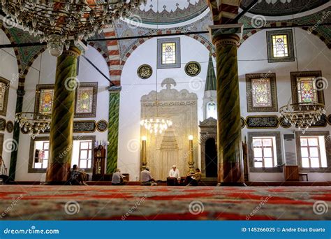 () Inside the Muslim