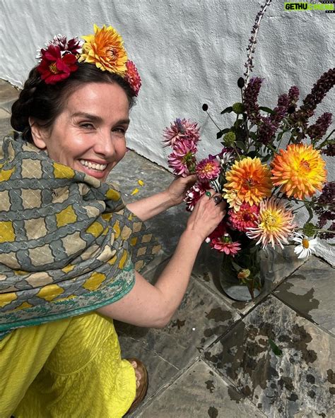 (@firstladyolannisaa) • Instagram profile.