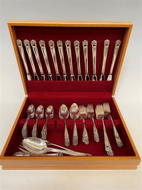 (55) Pc Set 1847 Rogers Silverplate Grill Flatware, 1941 Eternally ...