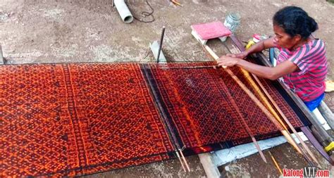 (PDF) TENUN IKAT ENDE - ResearchGate - wintechmobiles.com