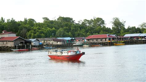 (PDF) Waves of Bugis Migration to the Mahakam Delta: Livelihood ... - wintechmobiles.com