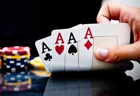 a mão com quatro cartas iguais no poker