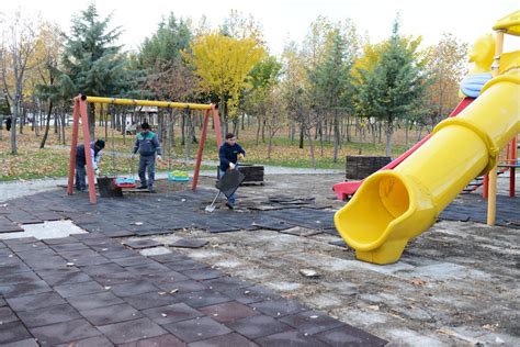 belediye kente yeni oyun park alanları kazandırıyor