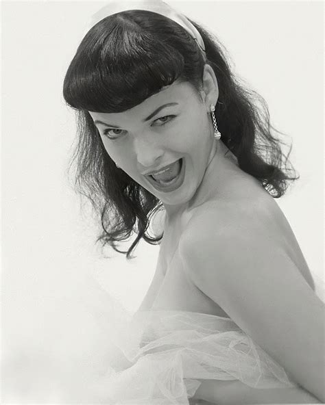 bettie page pin up