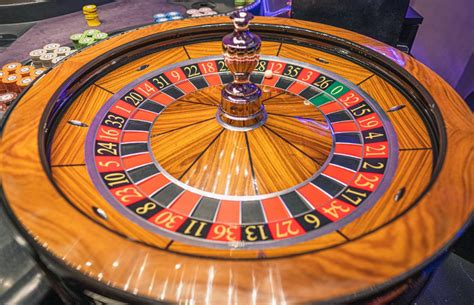 how do you play roulette at the casino