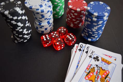jogar poker e cassino por diversao