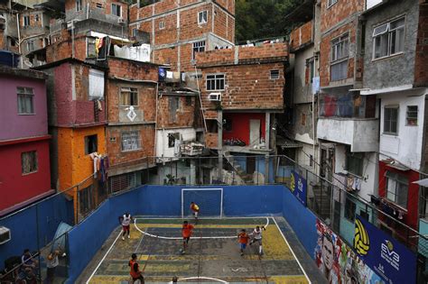 jogo de aposta de futebol nas favelas