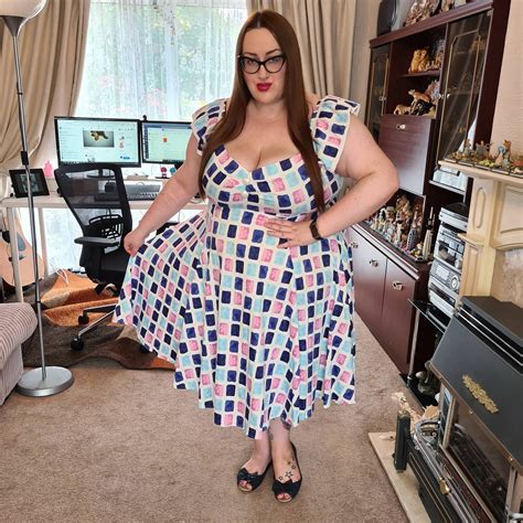 pin up for plus size