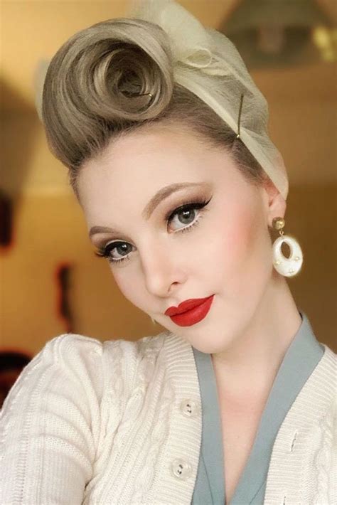 pin up victory rolls