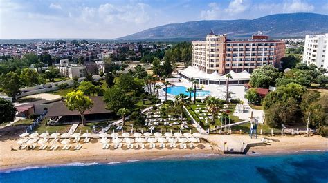 the holiday resort hotel yorum