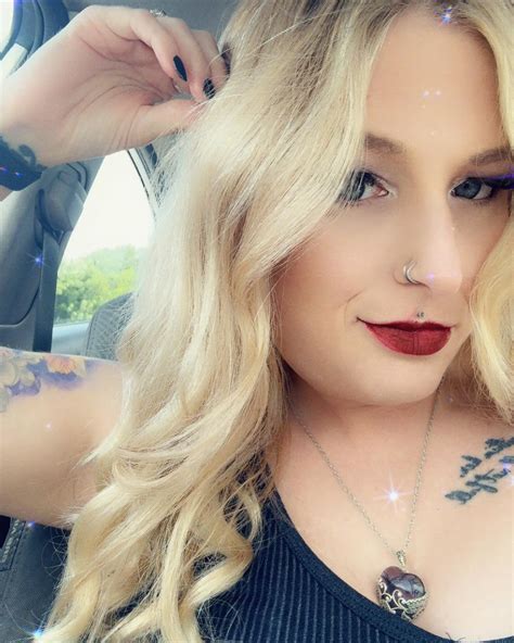 @Amandanicoleofficial Onlyfans Leak