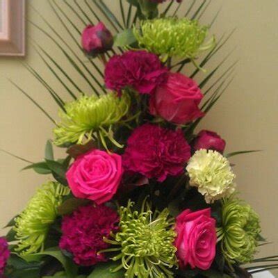 @Tracys%20flowers Twitter