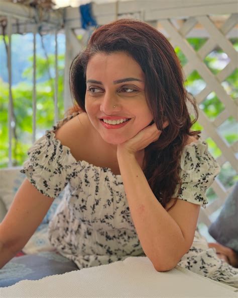 @purvi.bhave &bull; Threads, Say more