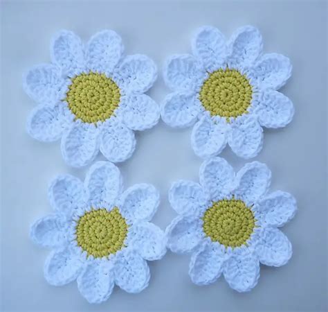 [Free Patterns] Beautiful Crocheted Daisy Coasters