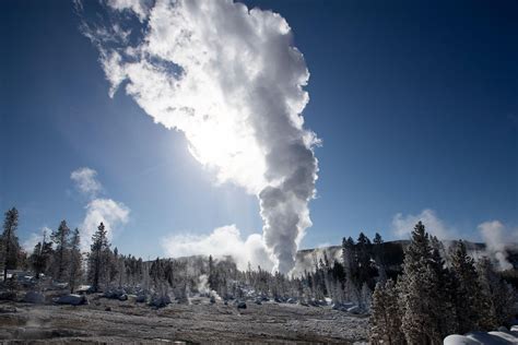 [News] - The Cold Case of What’s Heating Up Yellowstone’s …