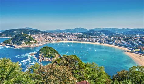 [SAN SEBASTIAN, SPAIN - MARCH 15, 2026]: Gonçalo Guedes in - balustradellc